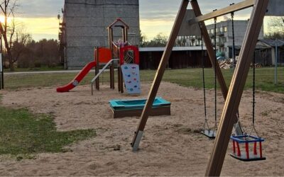 Dricānu apvienībā uzstādīti jauni bērnu rotaļu laukumi